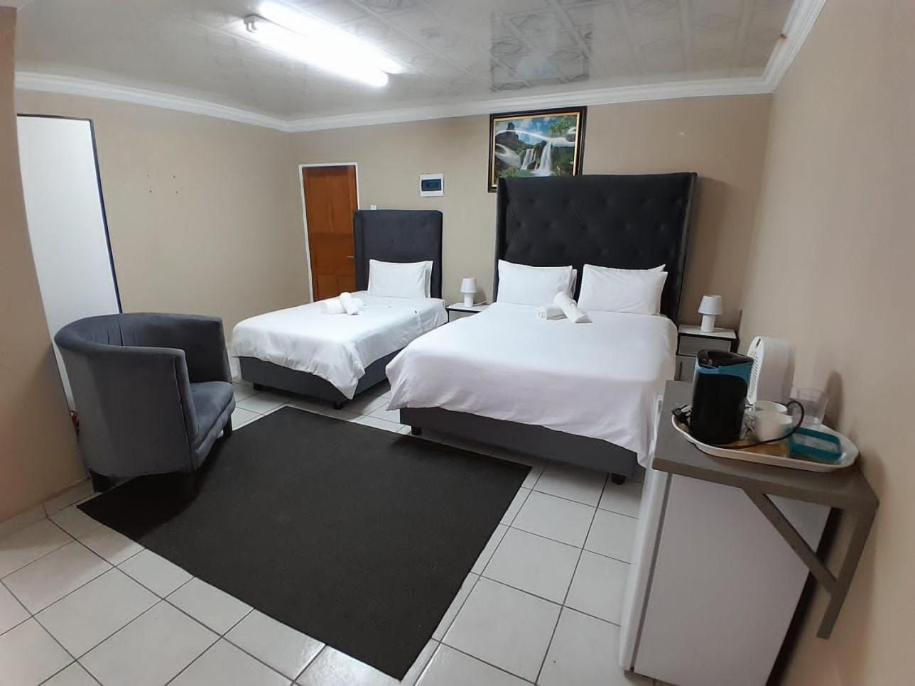Super Classic Guest House Pretoria Bagian luar foto